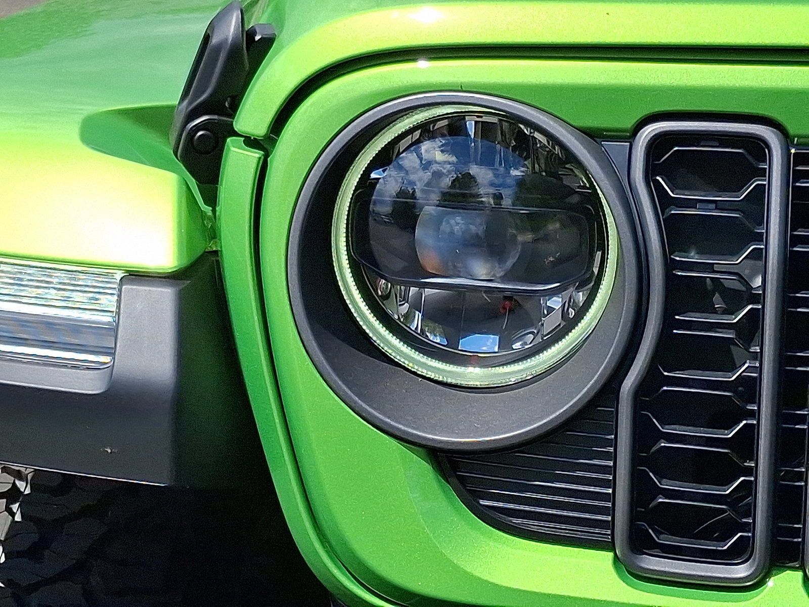 New 2025 Jeep Wrangler Unlimited Rubicon image 9