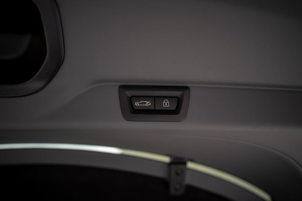 Used 2025 Rolls-Royce Cullinan AWD/4WD image 62