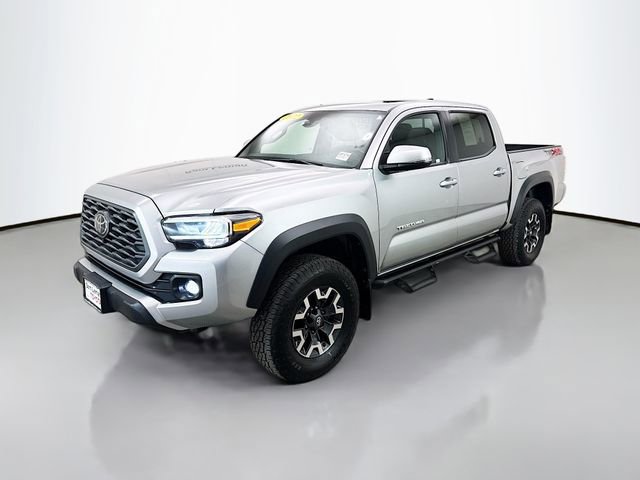 Used 2022 Toyota Tacoma TRD Off-Road w/ TRD Premium Off Road Package AWD/4WD image 3