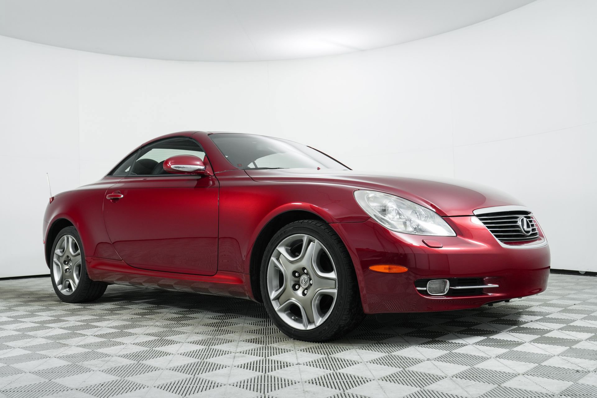Used 2006 Lexus SC 430 Convertible image 2