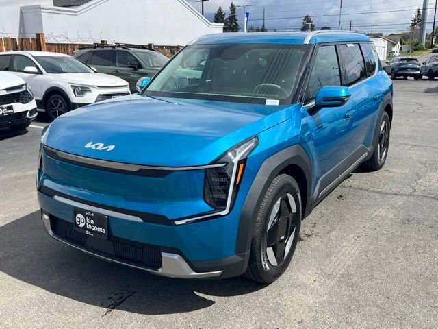 Certified 2025 Kia EV9 Wind AWD/4WD image 3