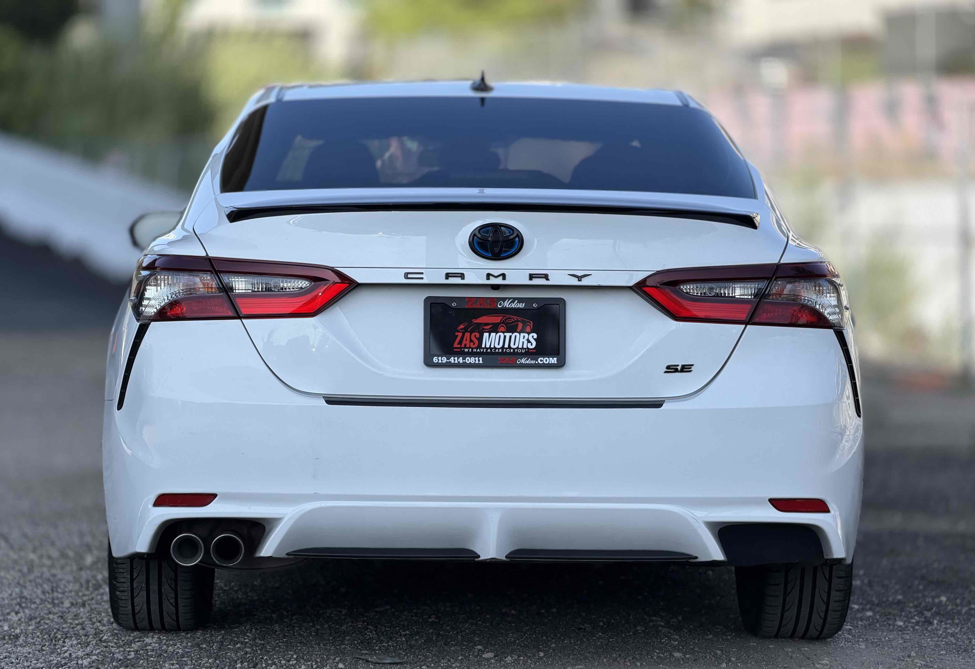 Used 2022 Toyota Camry SE FWD image 4