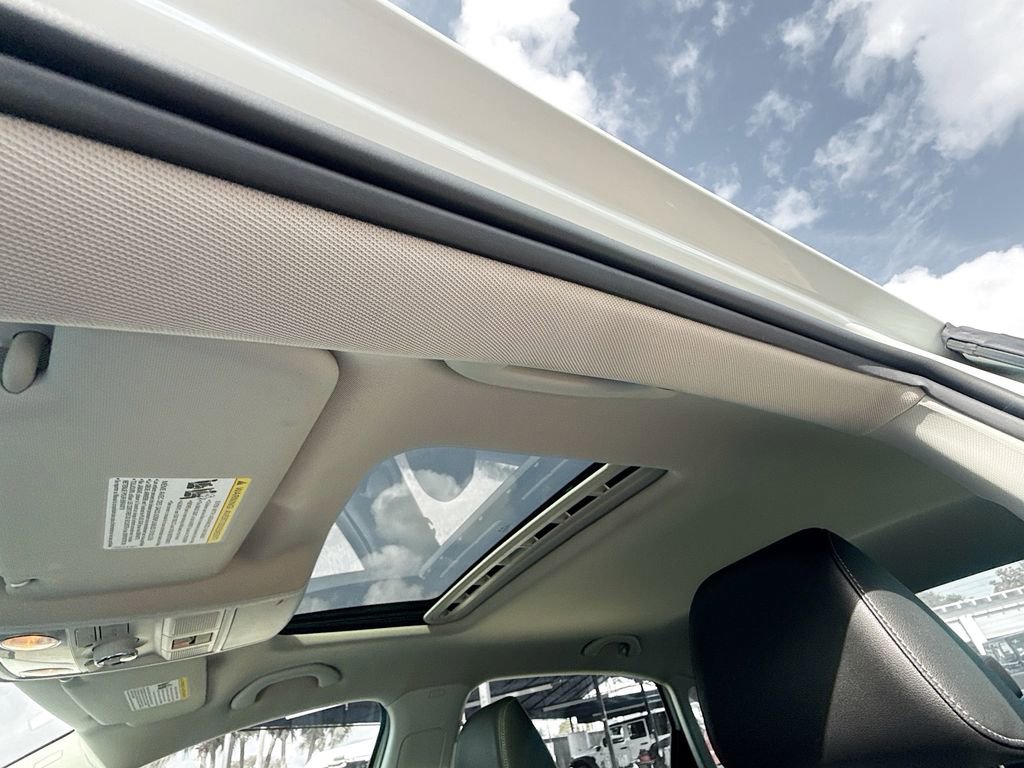 Used 2020 Volkswagen Passat 2.0T R-Line image 24