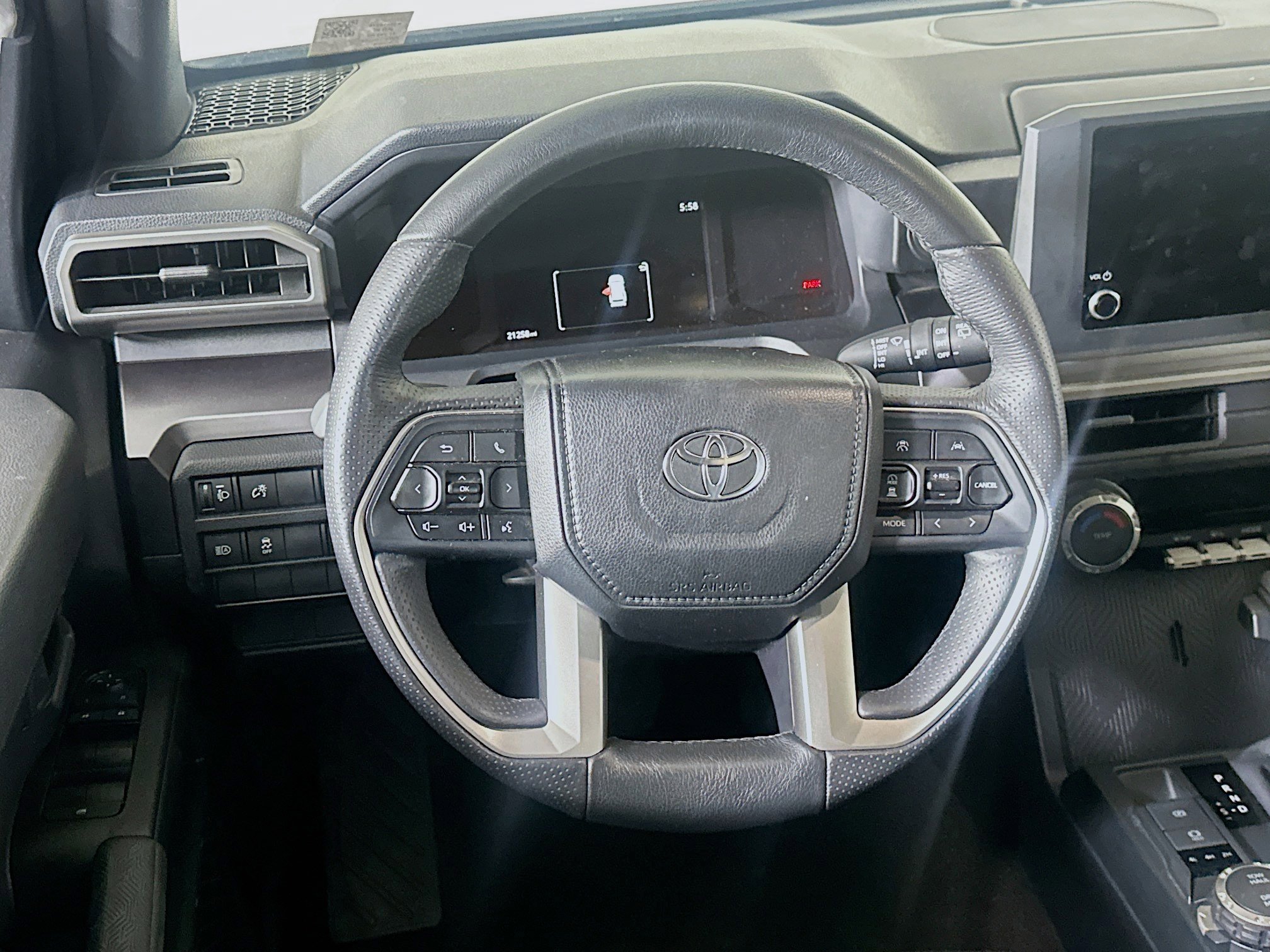 Used 2025 Toyota 4Runner SR5 image 17
