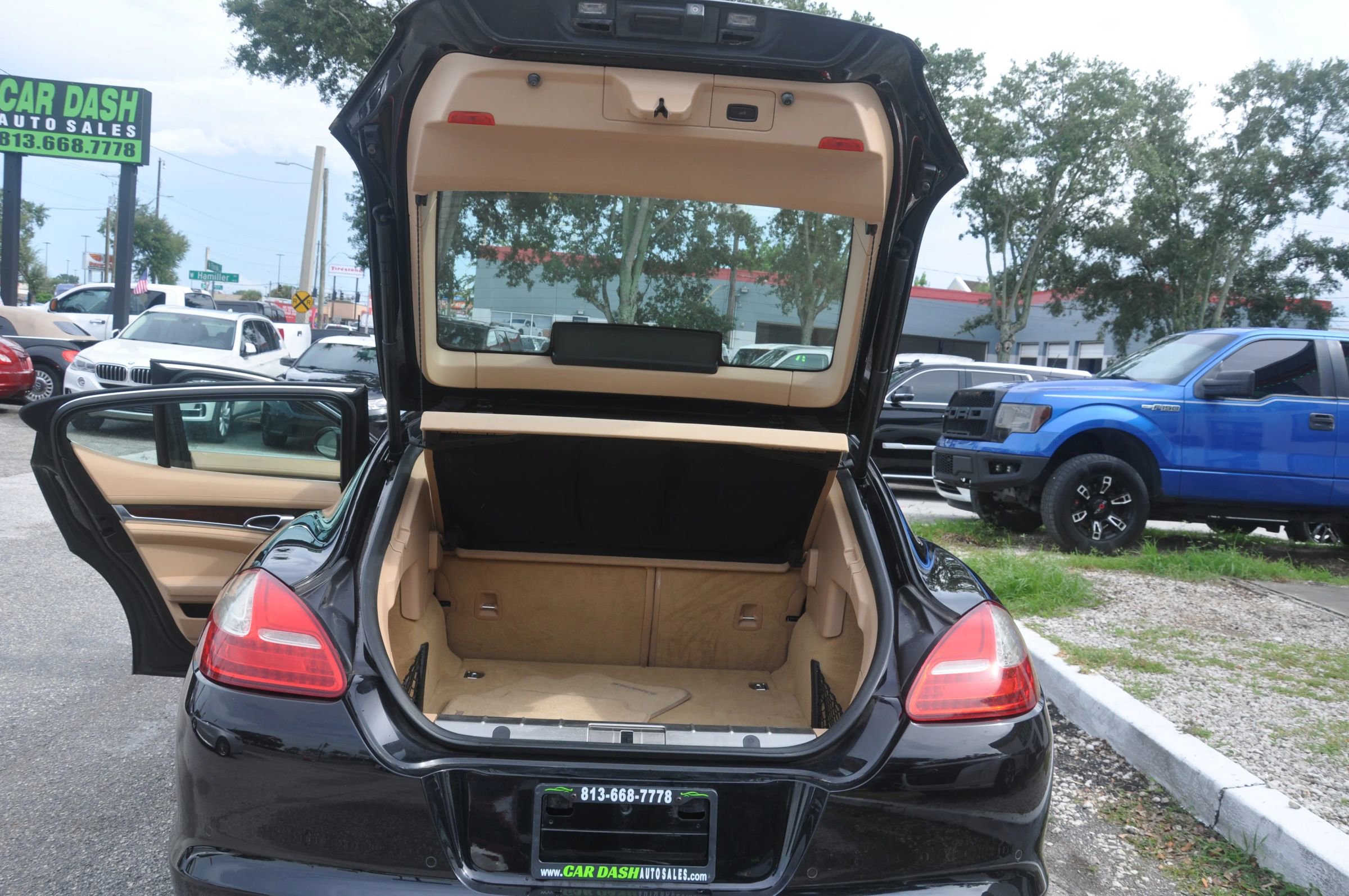 Used 2013 Porsche Panamera 4S image 19