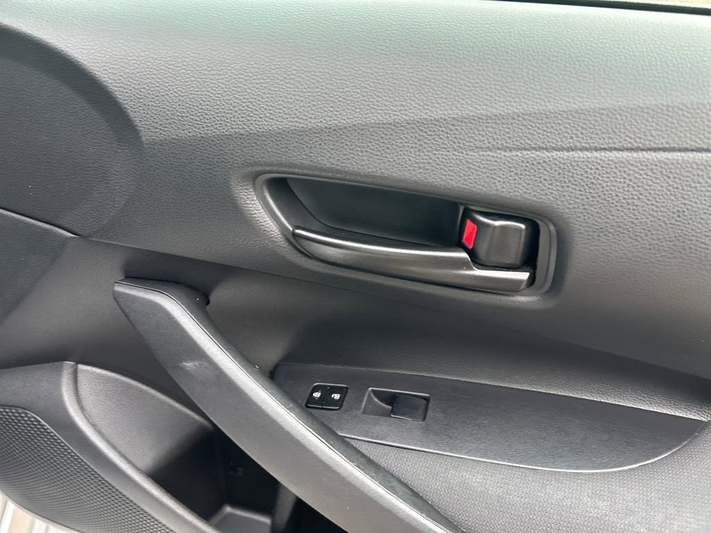 Used 2023 Toyota Corolla LE image 29