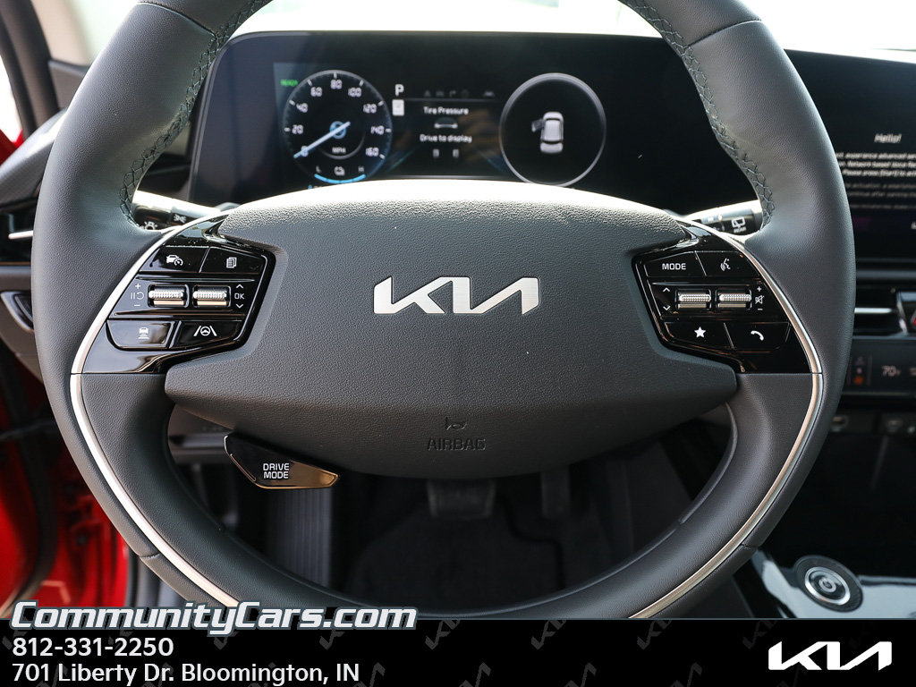 New 2026 Kia Niro Wind FWD image 13