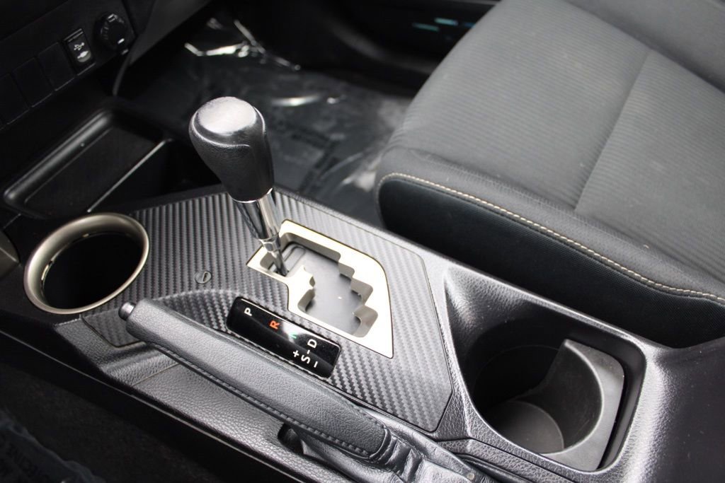 Used 2015 Toyota RAV4 XLE image 38