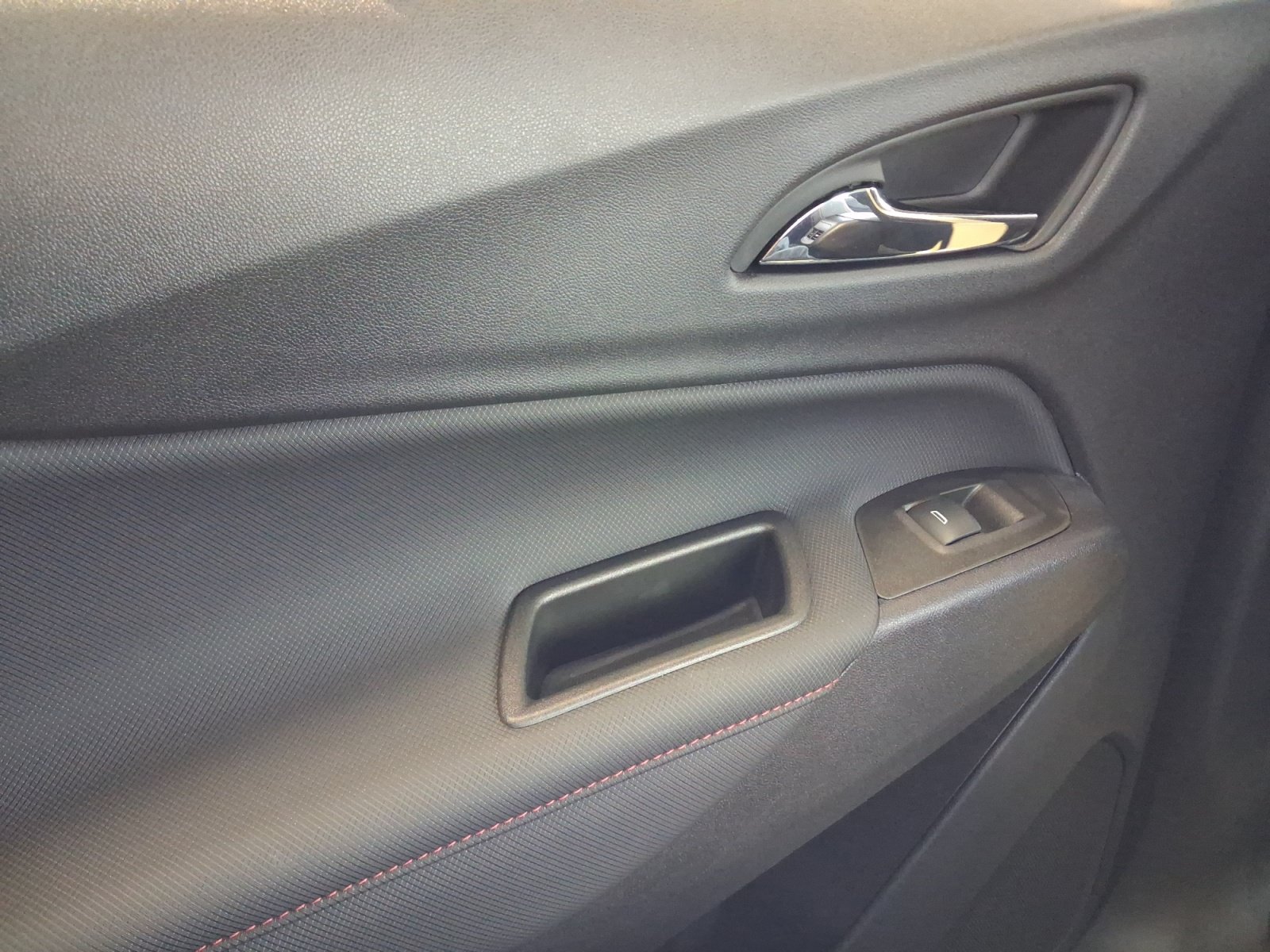 Used 2024 Chevrolet Equinox RS AWD/4WD image 19