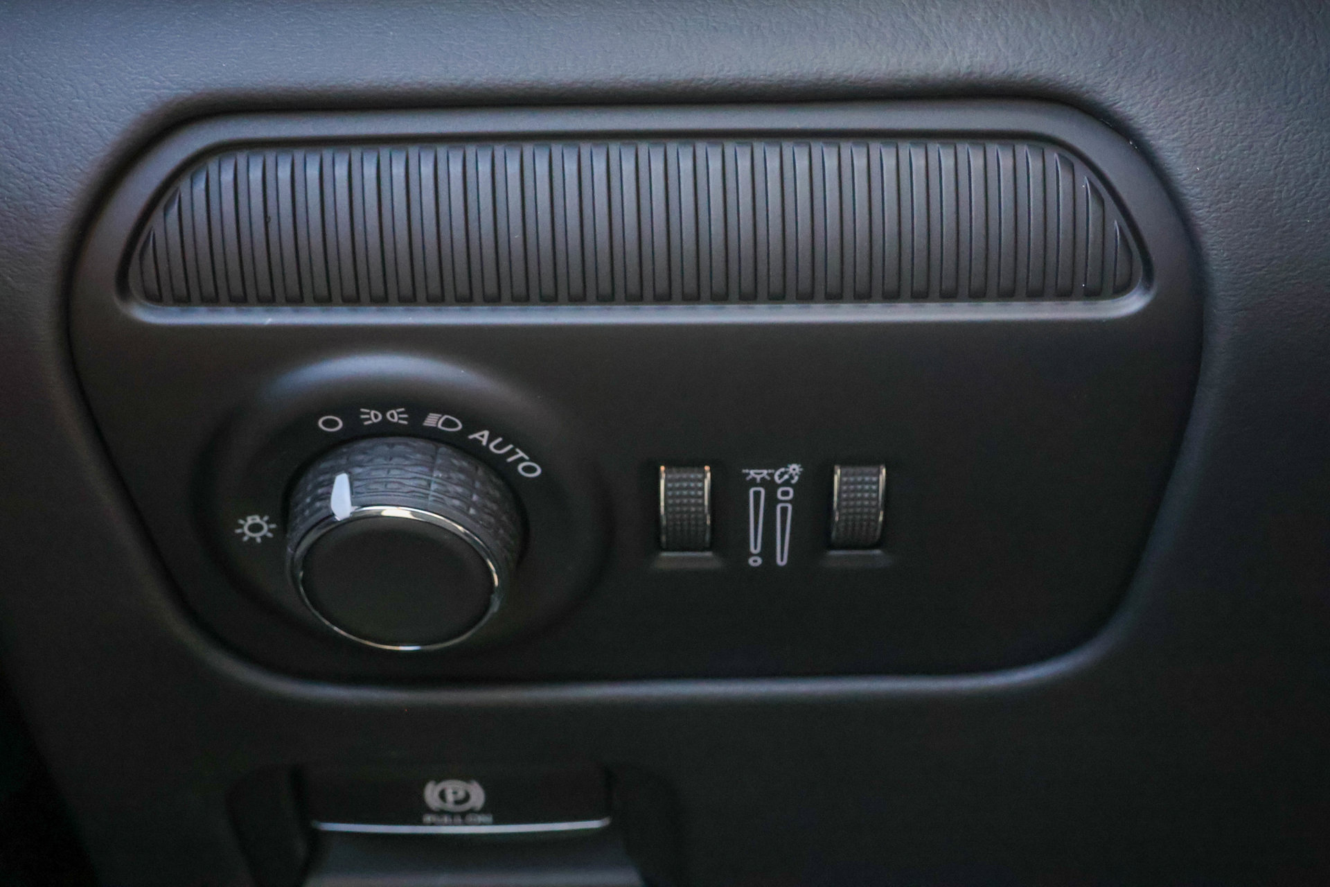 New 2026 Jeep Grand Wagoneer Summit AWD/4WD image 38