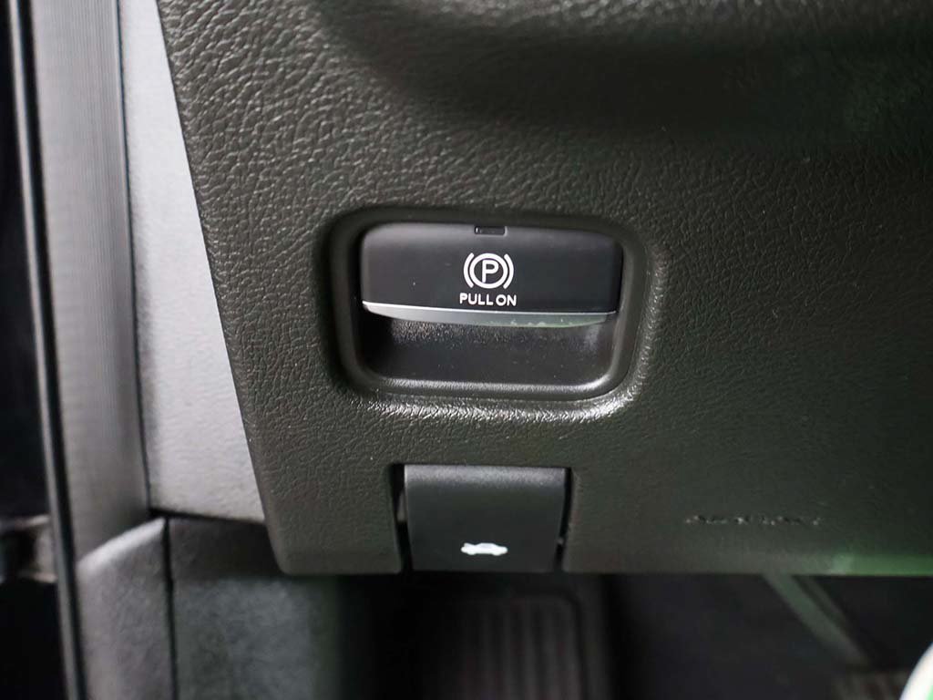 Used 2023 Jeep Grand Cherokee Limited AWD/4WD image 42