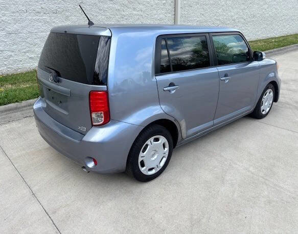 Used 2011 Scion xB image 3