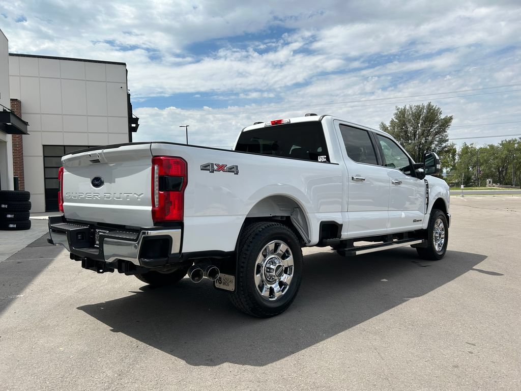 Used 2026 Ford F350 Lariat w/ Chrome Package AWD/4WD image 4