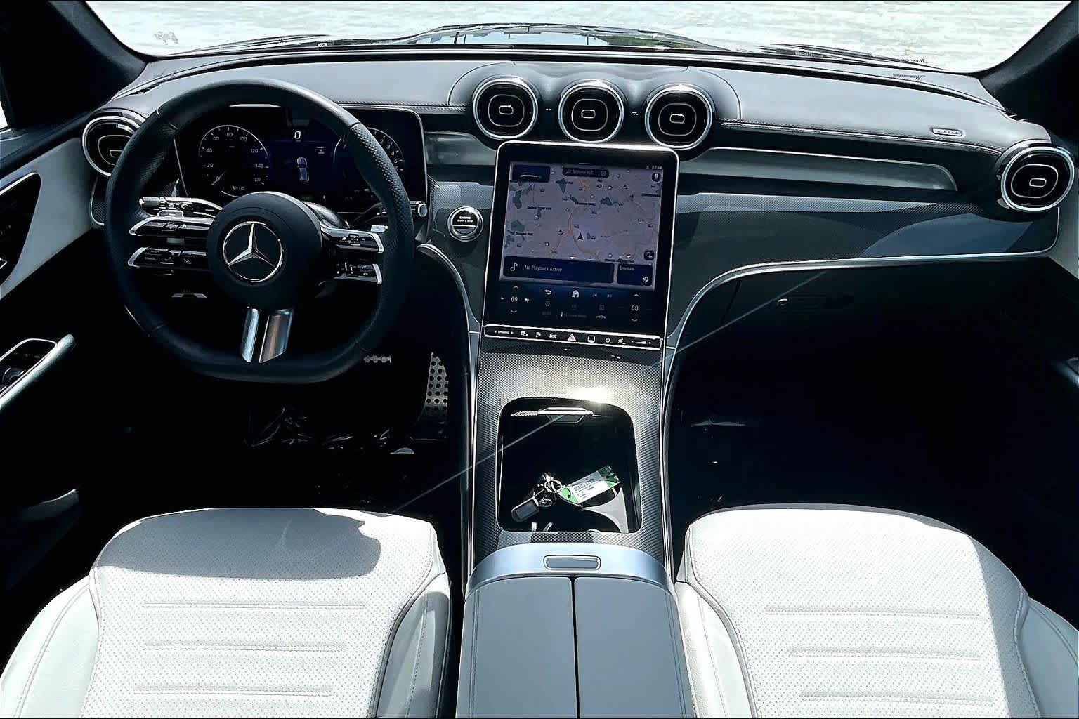 Used 2025 Mercedes-Benz GLC 350e 4MATIC image 16