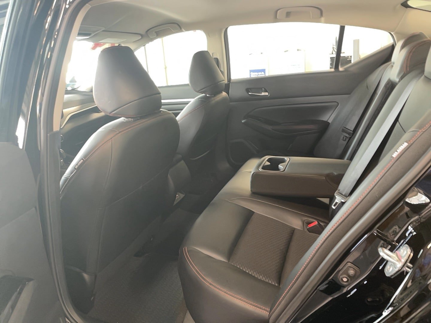 Used 2024 Nissan Altima 2.5 SR FWD image 12