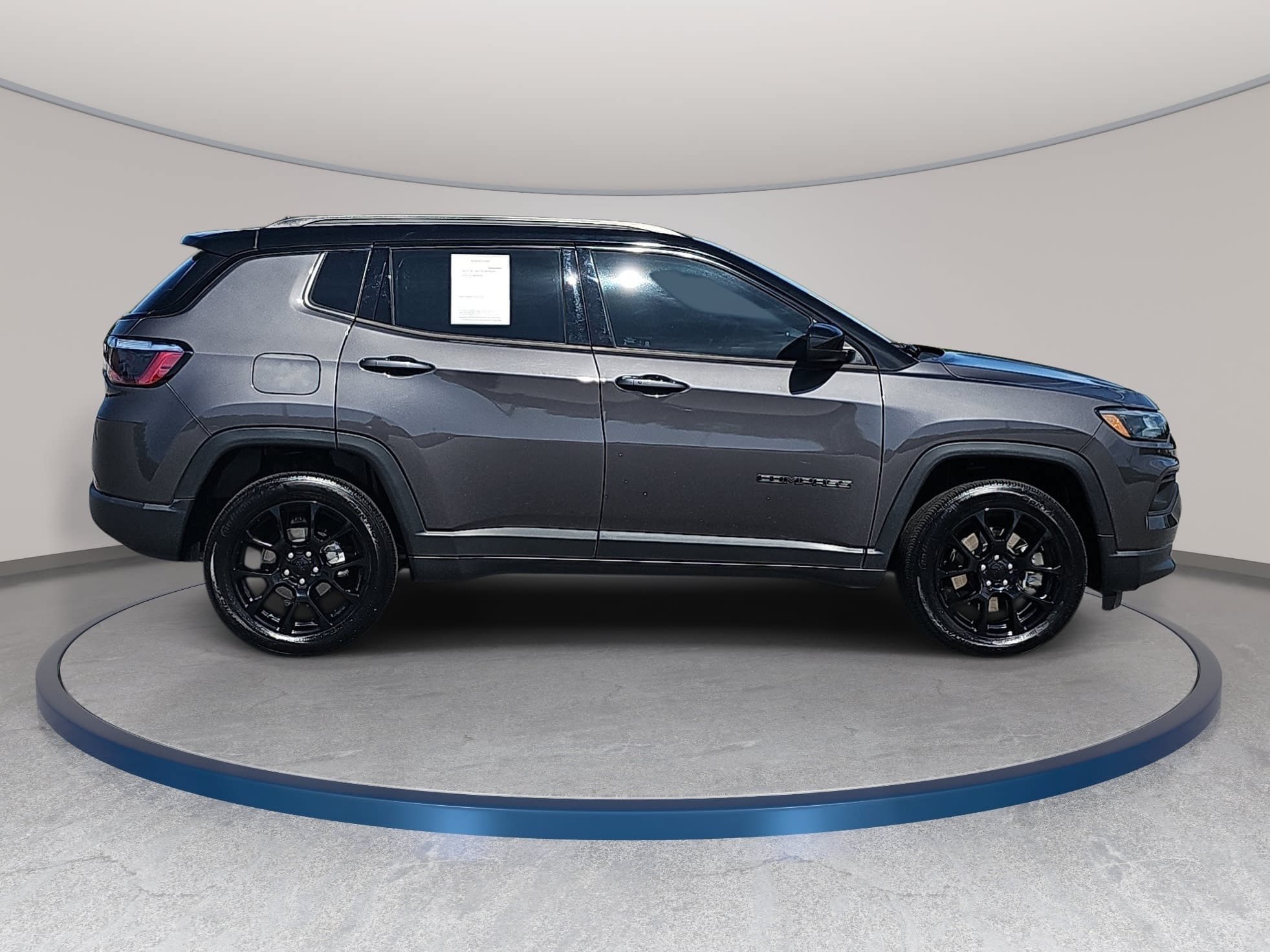 Used 2024 Jeep Compass Latitude w/ Altitude Special Edition AWD/4WD image 4