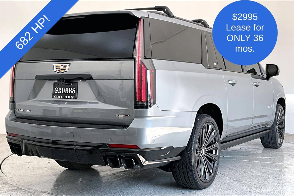 Used 2025 Cadillac Escalade ESV V AWD/4WD image 2