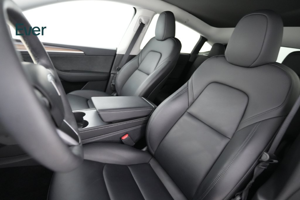 Used 2025 Tesla Model Y Long Range AWD/4WD image 4