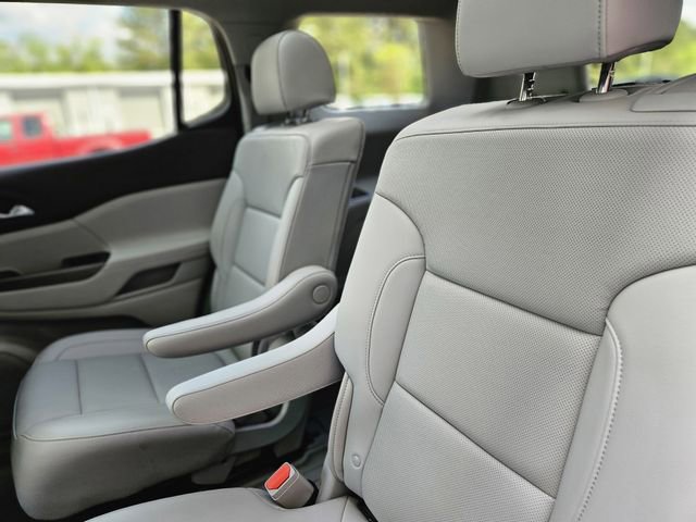 Used 2023 GMC Acadia SLT FWD image 28