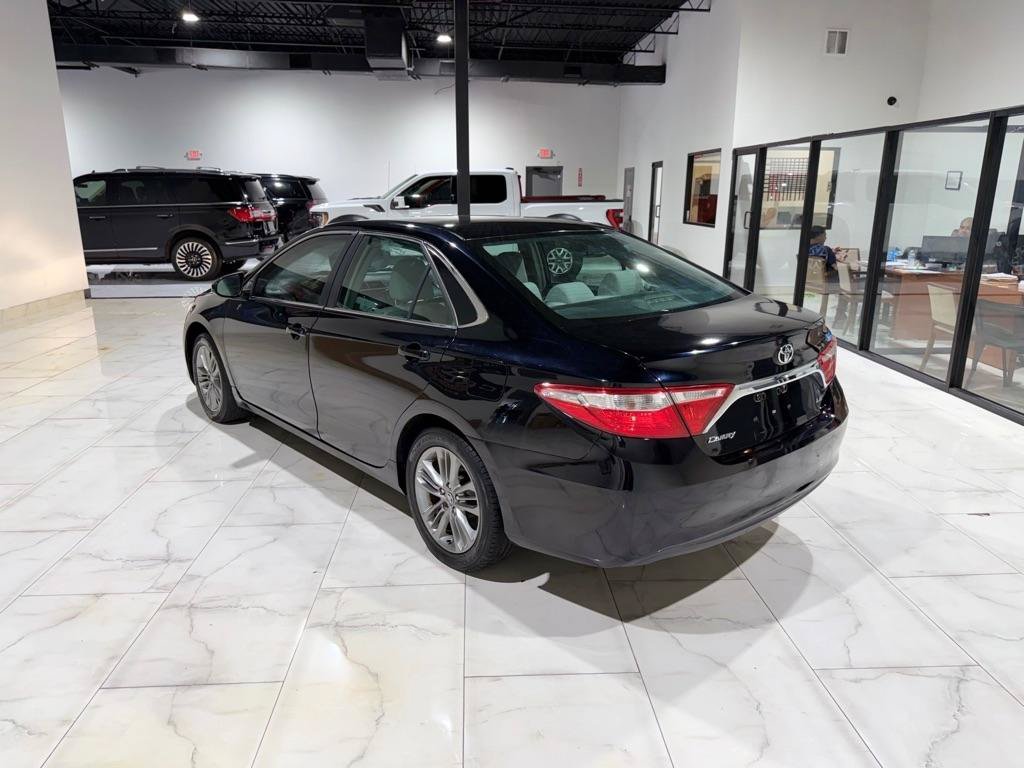Used 2017 Toyota Camry LE FWD image 10