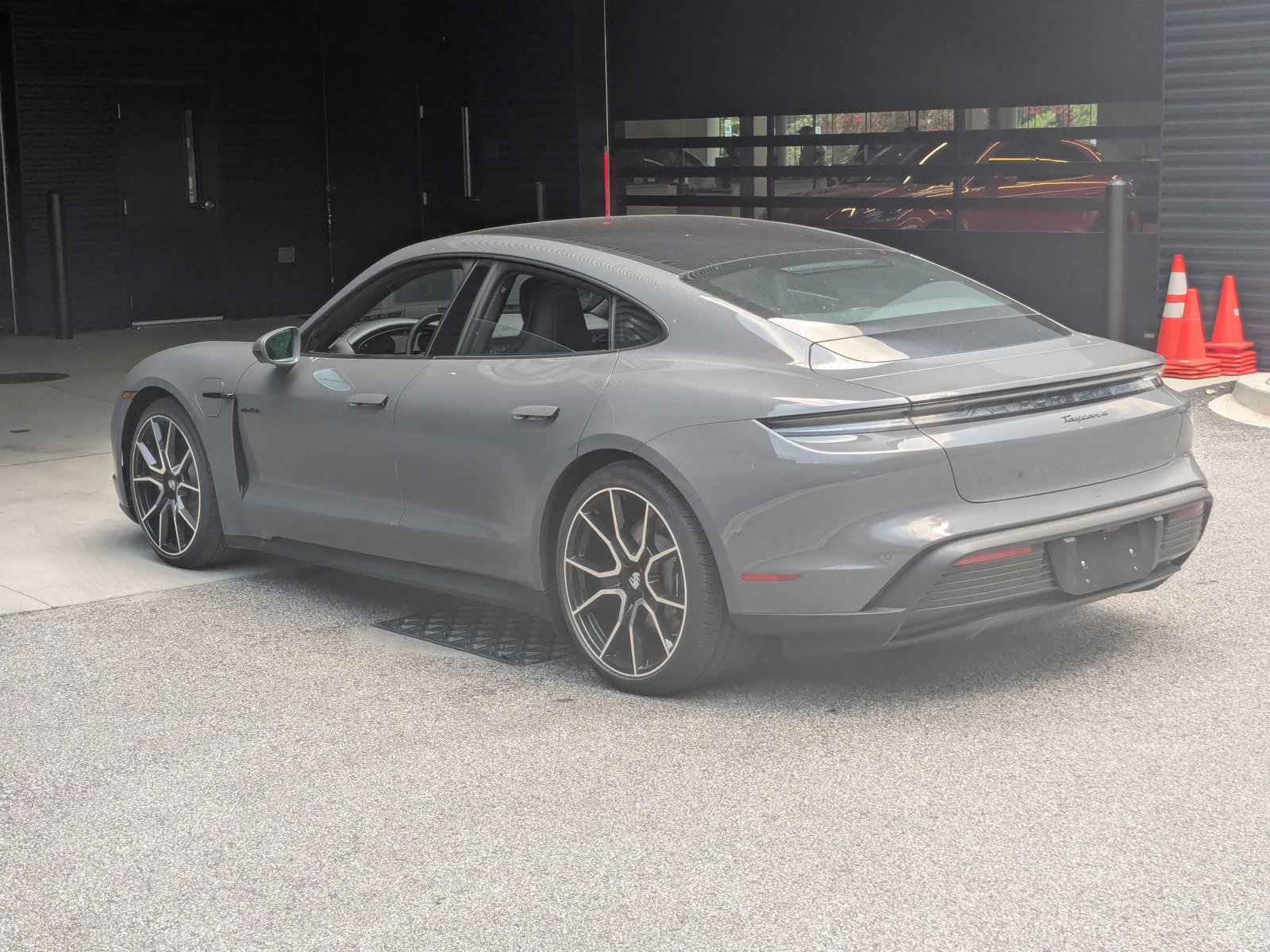 New 2025 Porsche Taycan image 3