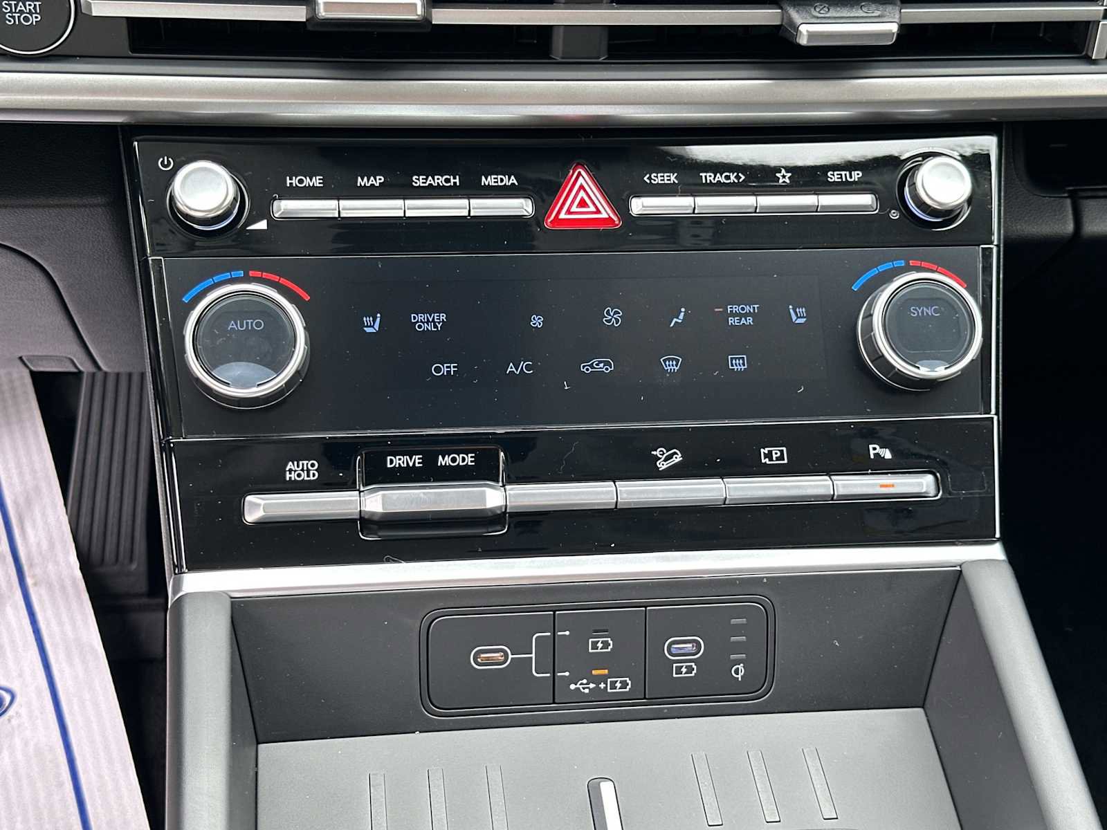 New 2026 Hyundai Santa Fe SEL FWD image 18