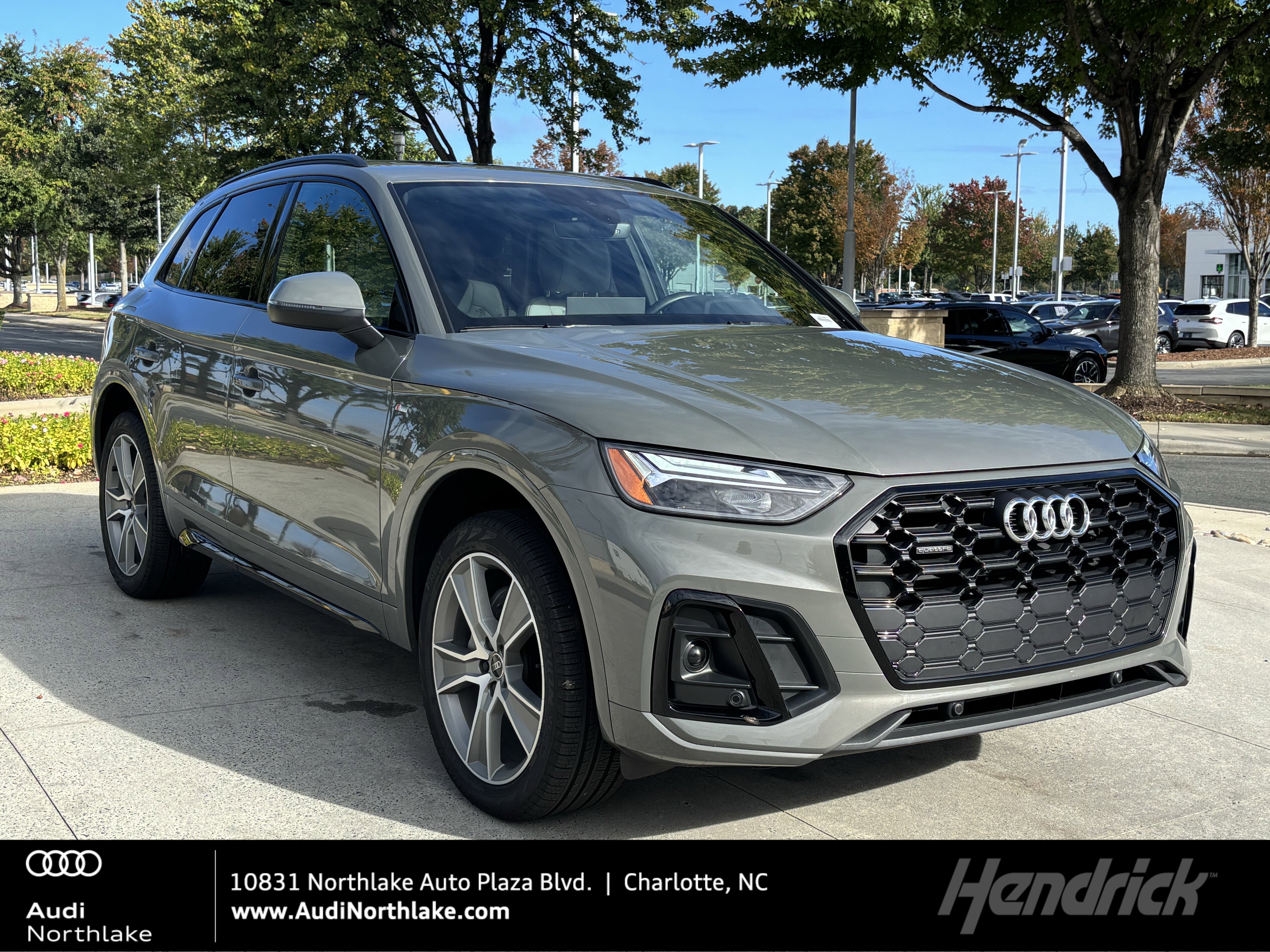 Used 2025 Audi Q5 2.0T Premium w/ Convenience Plus Package
