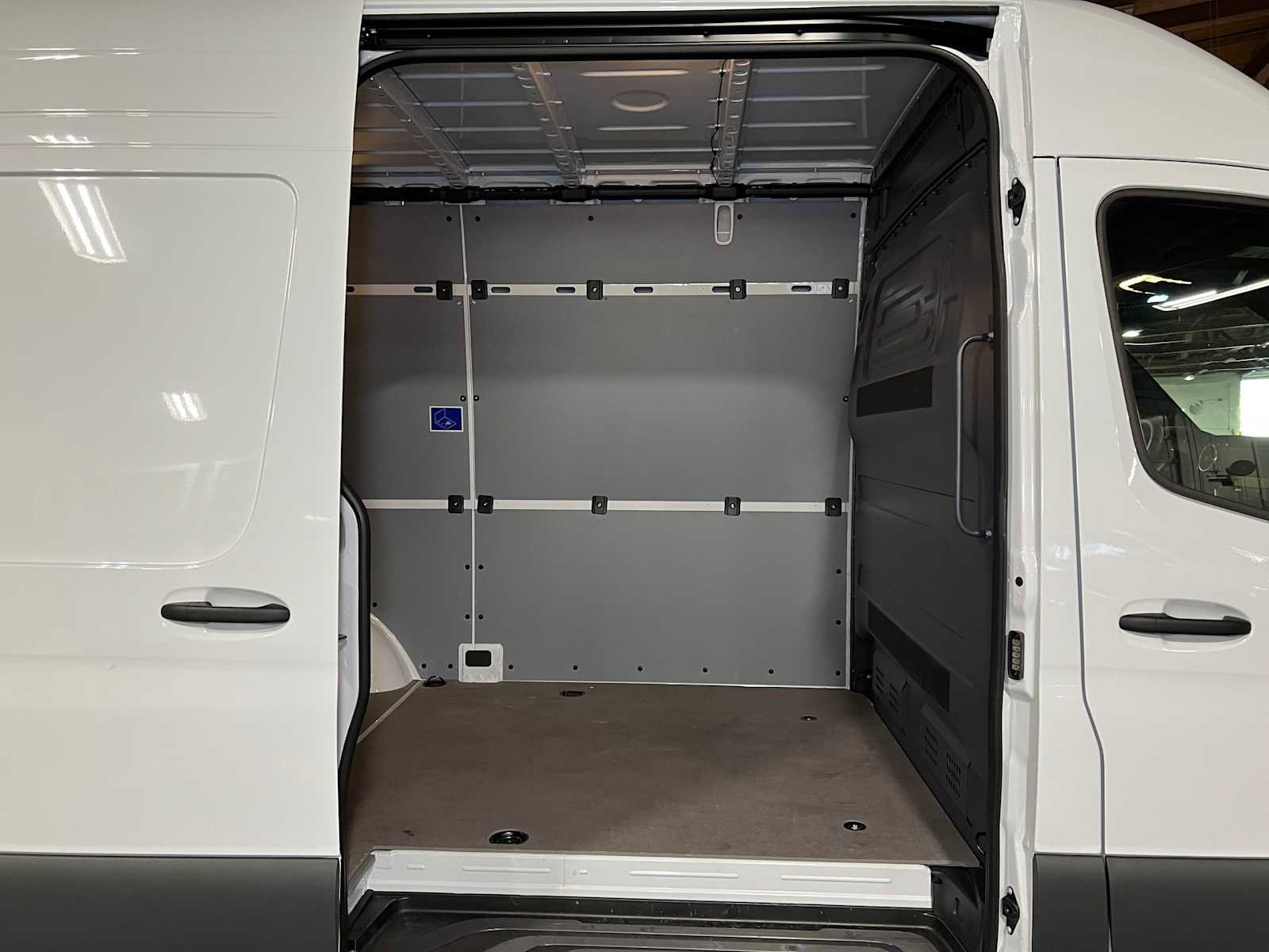 Used 2025 Mercedes-Benz Sprinter 2500 image 12