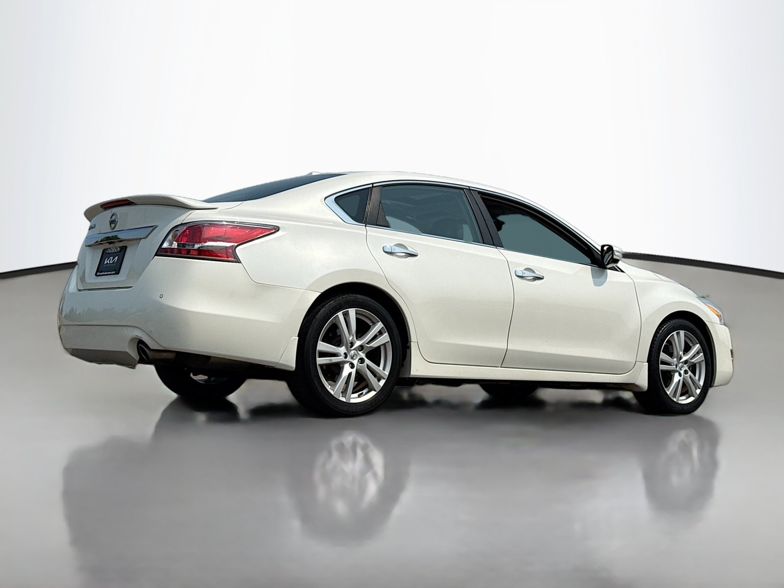 Used 2015 Nissan Altima 3.5 SL FWD image 2