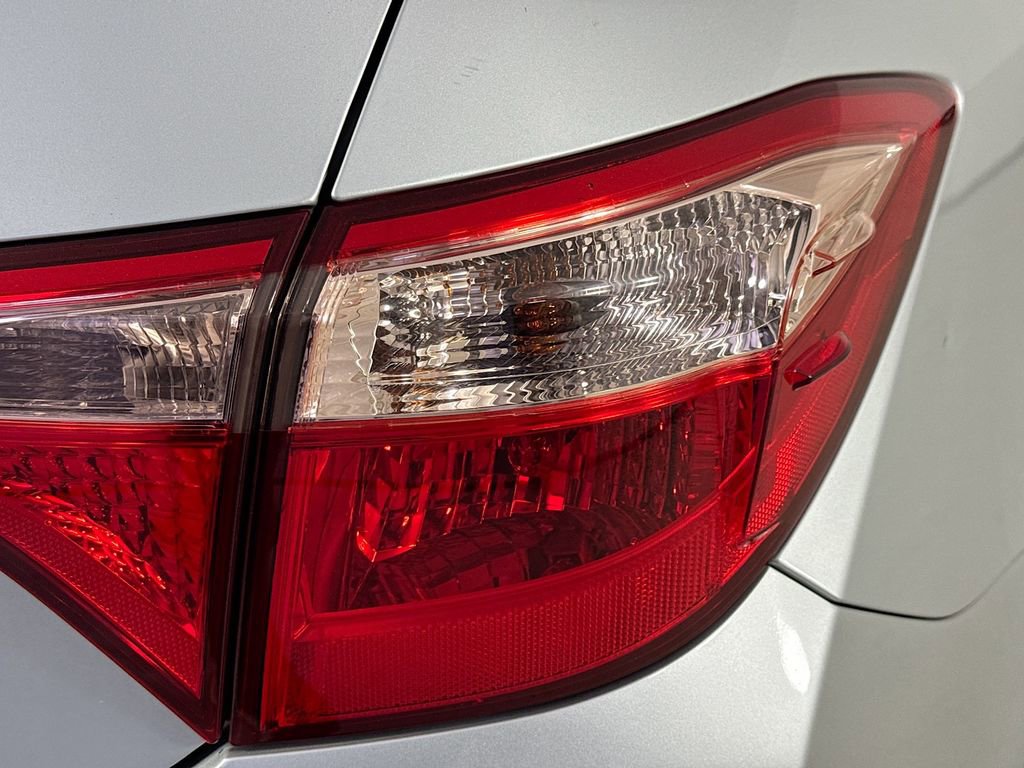 Used 2019 Toyota Corolla LE FWD image 30