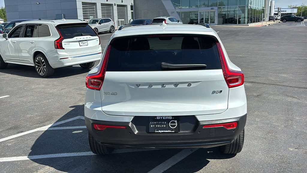 Certified 2026 Volvo XC40 B5 Plus AWD/4WD image 30