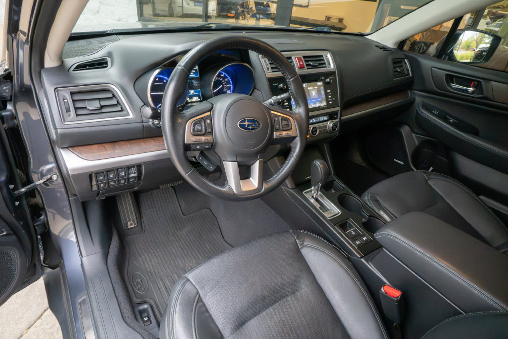 Used 2017 Subaru Outback 3.6R Limited AWD/4WD image 9