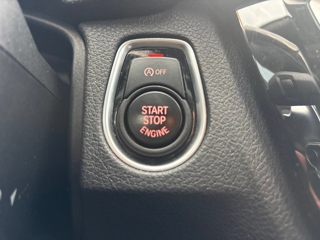 Used 2018 BMW 340i xDrive Sedan AWD/4WD image 25
