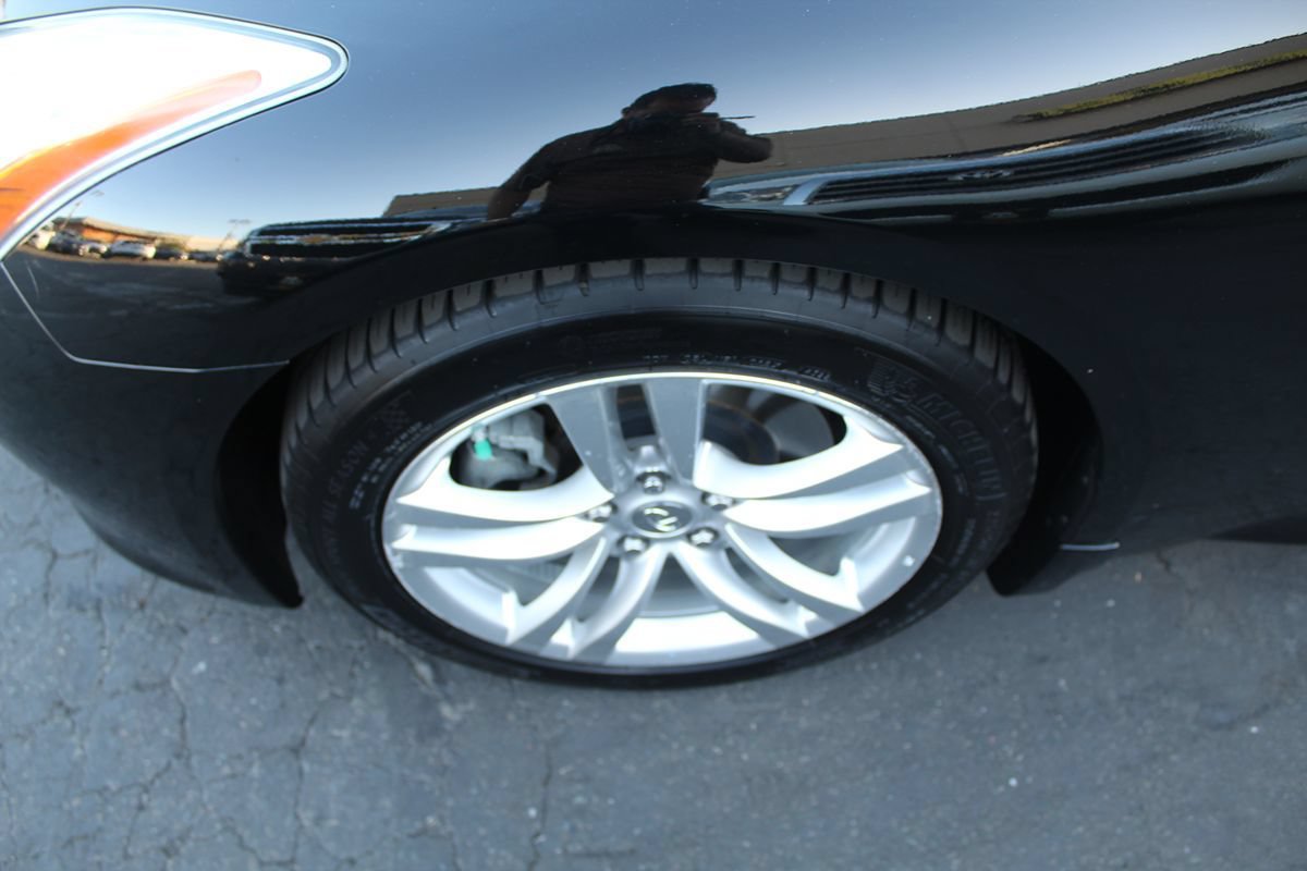 Used 2009 INFINITI G37 Convertible RWD image 11