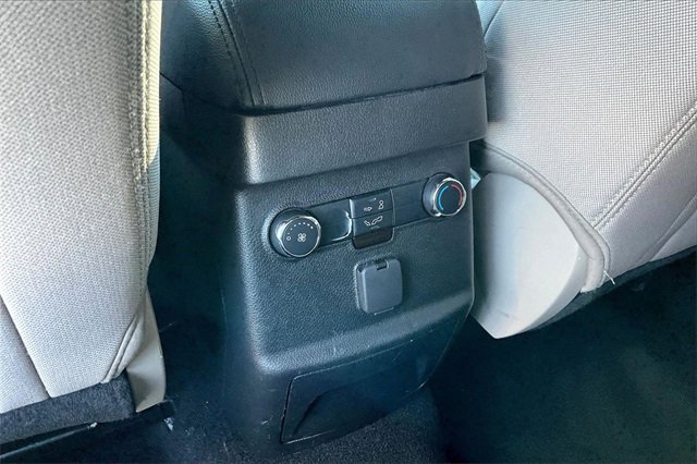 Used 2019 Ford Explorer Base w/ Class III Trailer Tow Package image 25