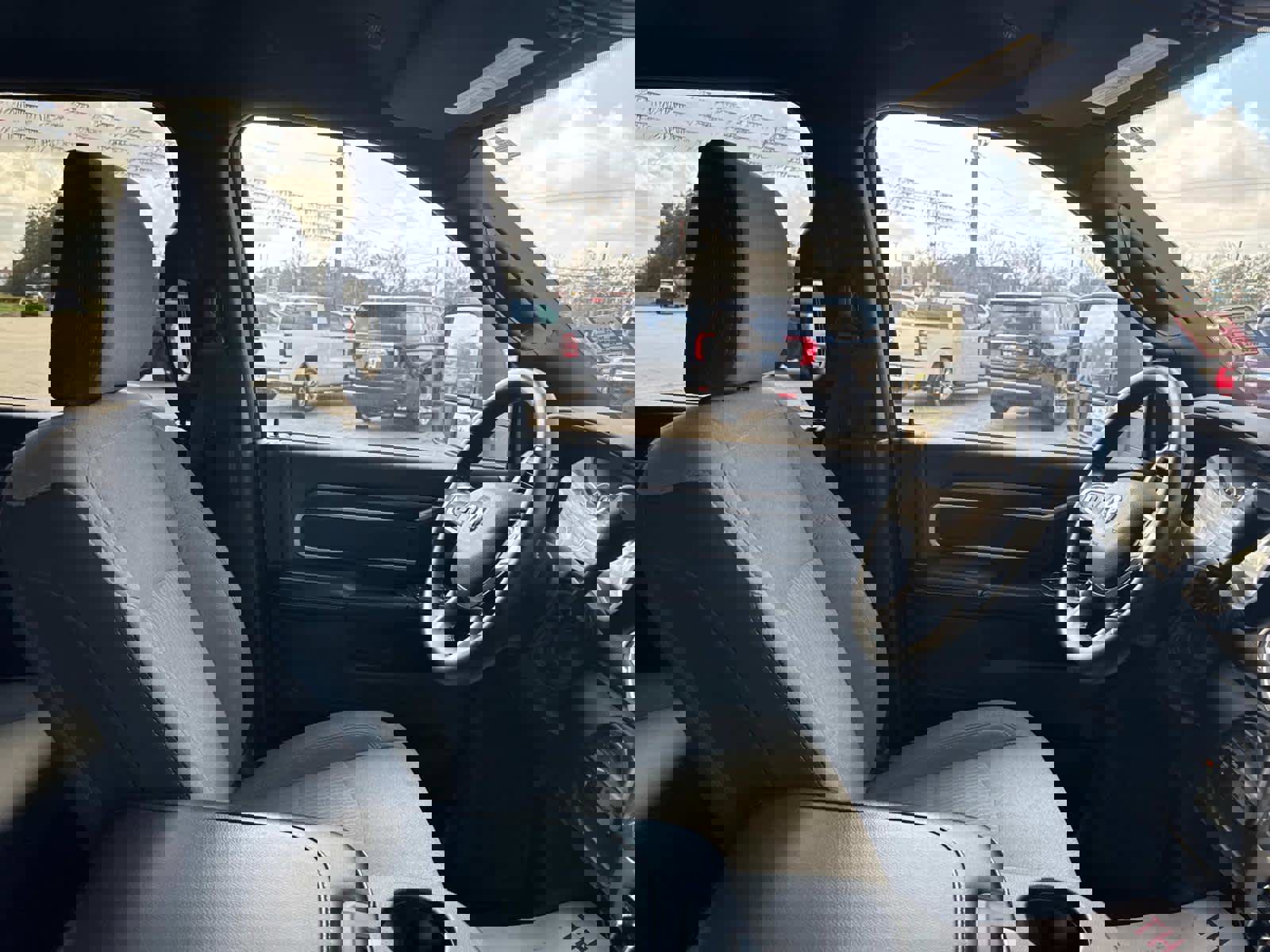 Used 2024 RAM 3500 Big Horn image 22