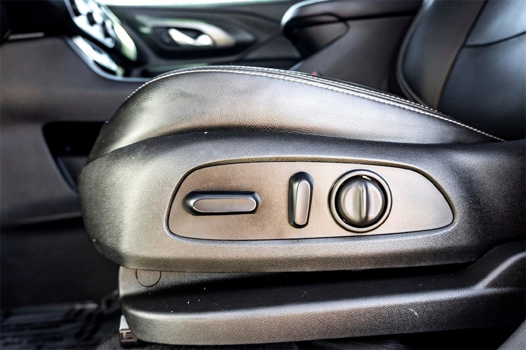 Used 2024 GMC Terrain SLT image 12