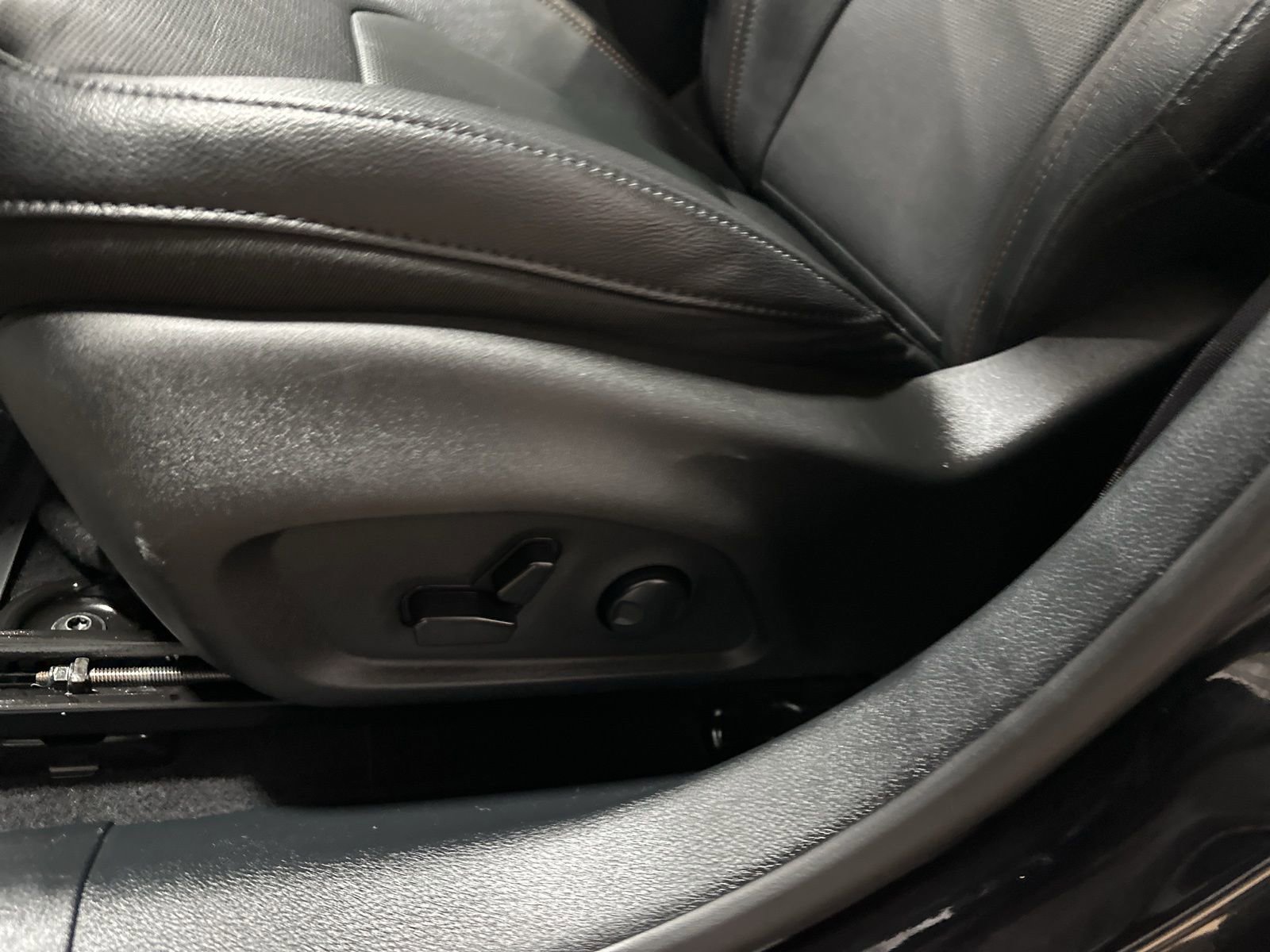 Used 2024 Jeep Compass Limited w/ Elite Group image 14