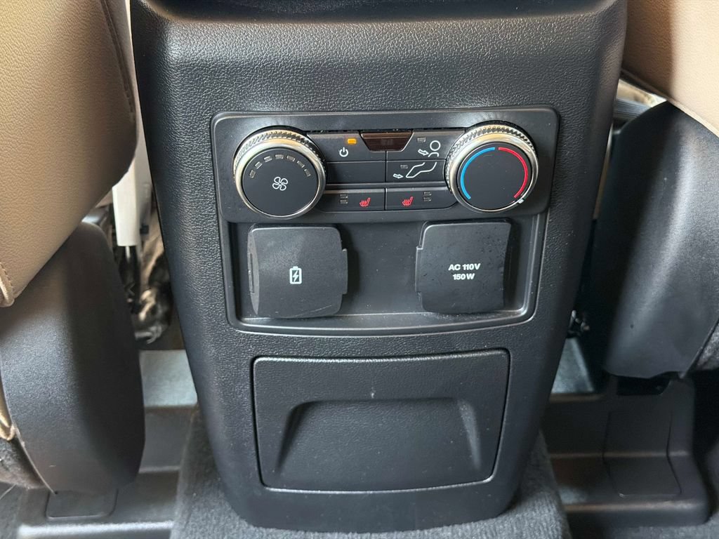 Used 2022 Ford Explorer Limited w/ Equipment Group 301A AWD/4WD image 19