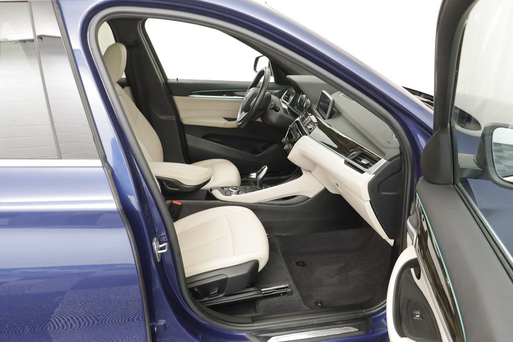 Used 2021 BMW X1 xDrive28i w/ Premium Package image 21