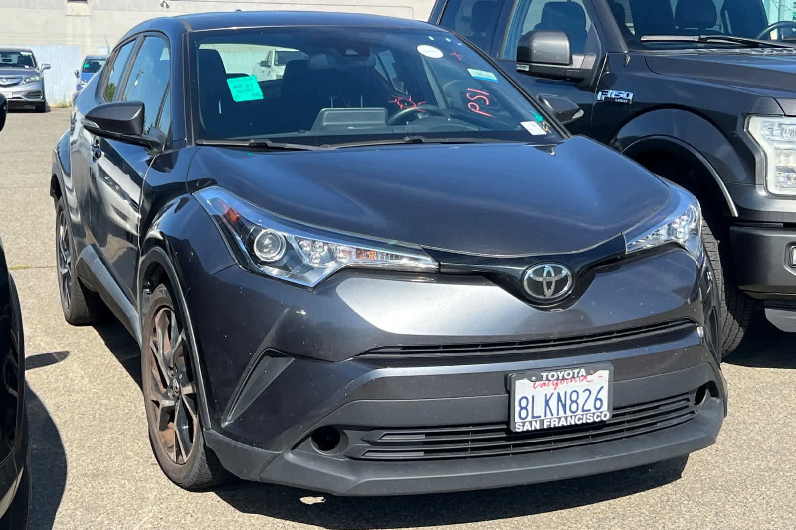 Used 2019 Toyota C-HR XLE FWD image 3
