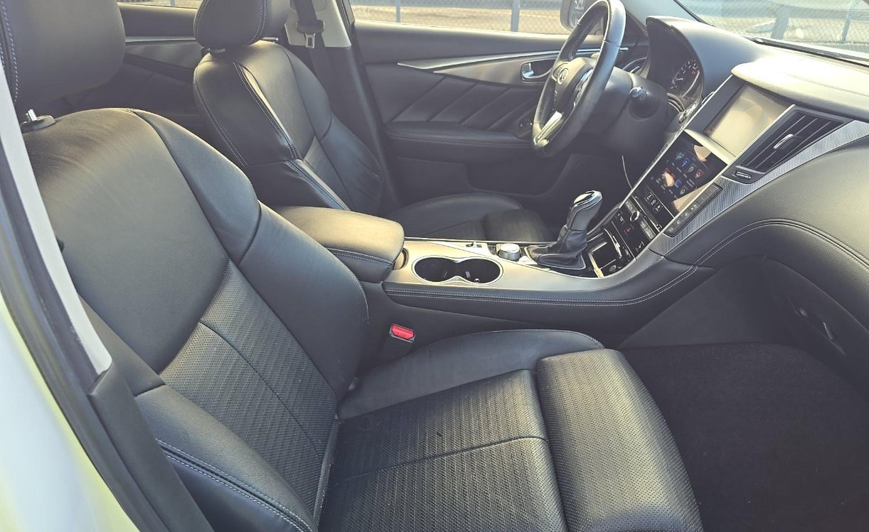 Used 2019 INFINITI Q50 Signature Edition w/ Cargo Package (L96) RWD image 7