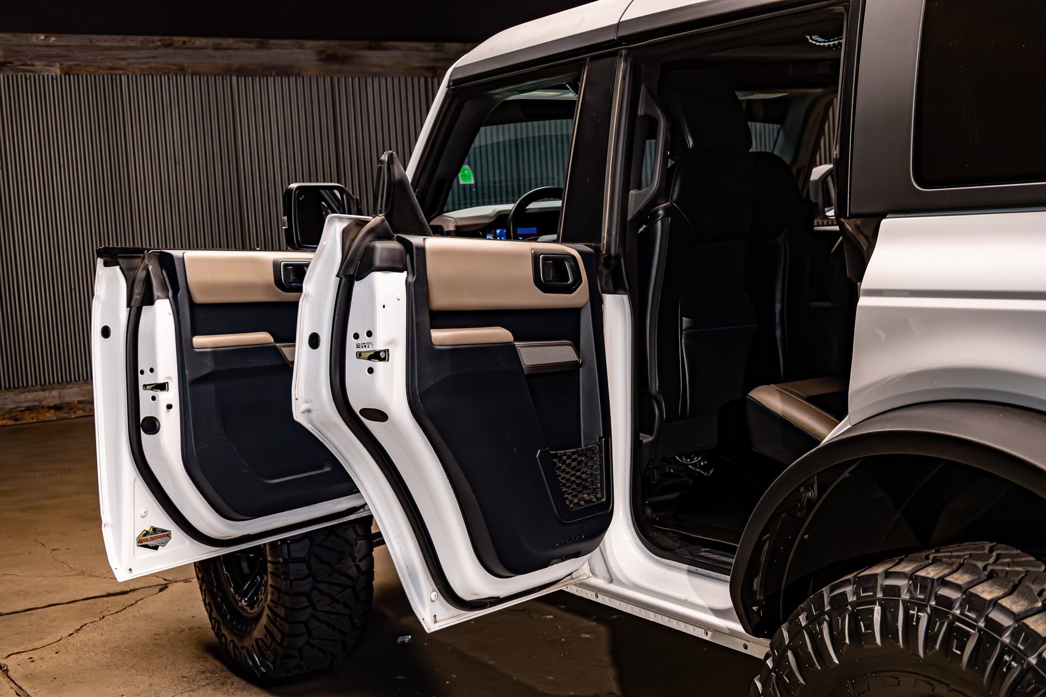 Used 2023 Ford Bronco Wildtrak image 29