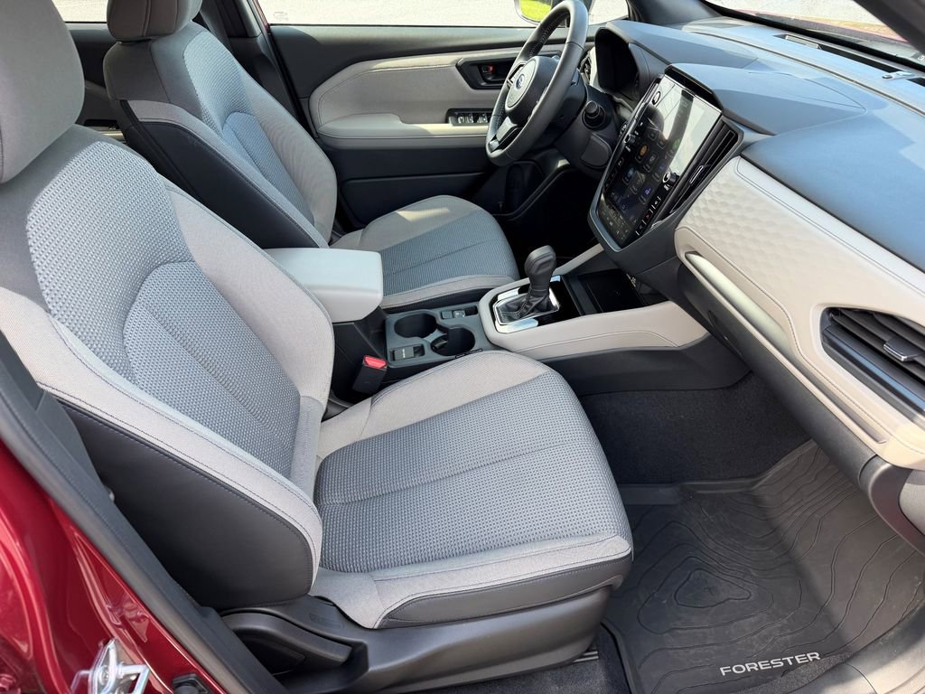 Used 2025 Subaru Forester Premium w/ Convenience Package #1 AWD/4WD image 16