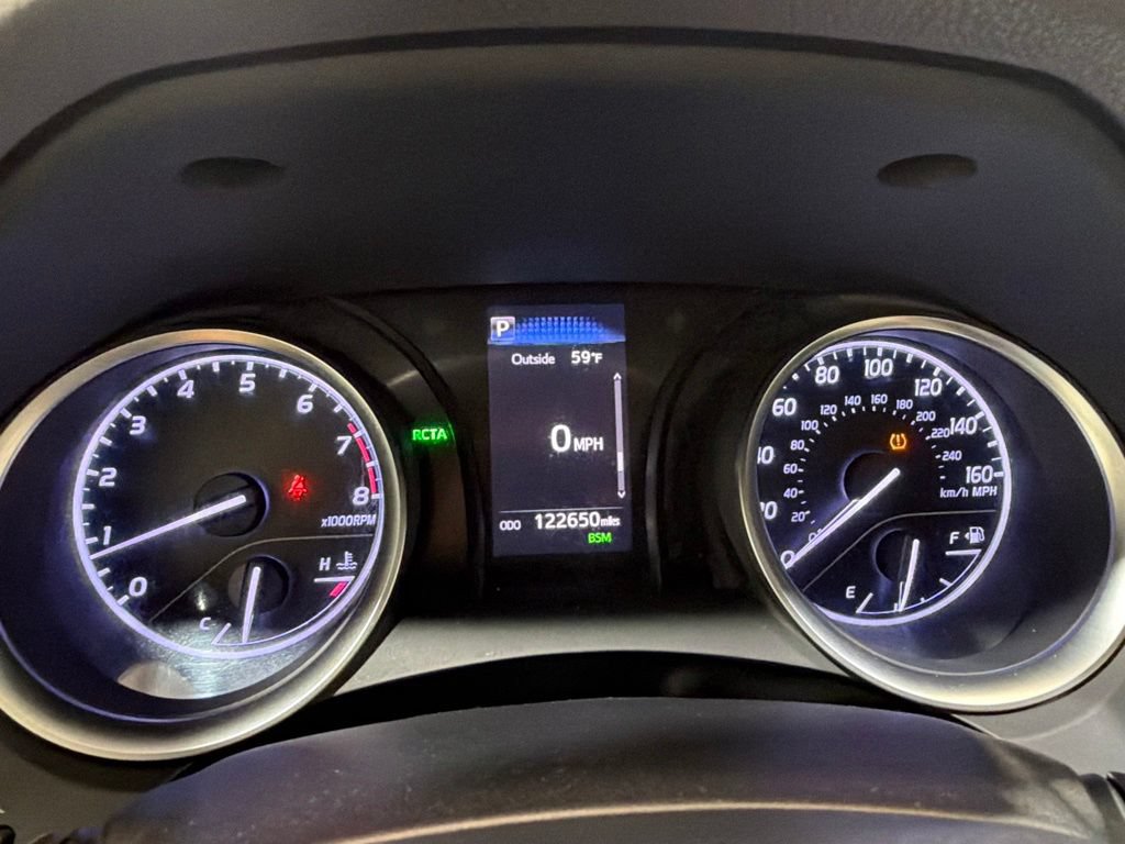 Used 2018 Toyota Camry LE w/ Convenience Package FWD image 26