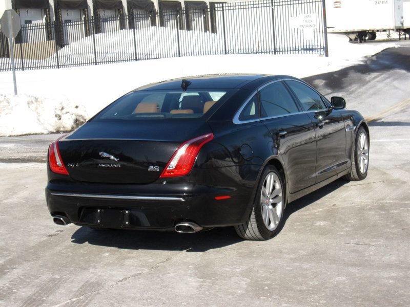 Used 2015 Jaguar XJ L Portfolio image 12