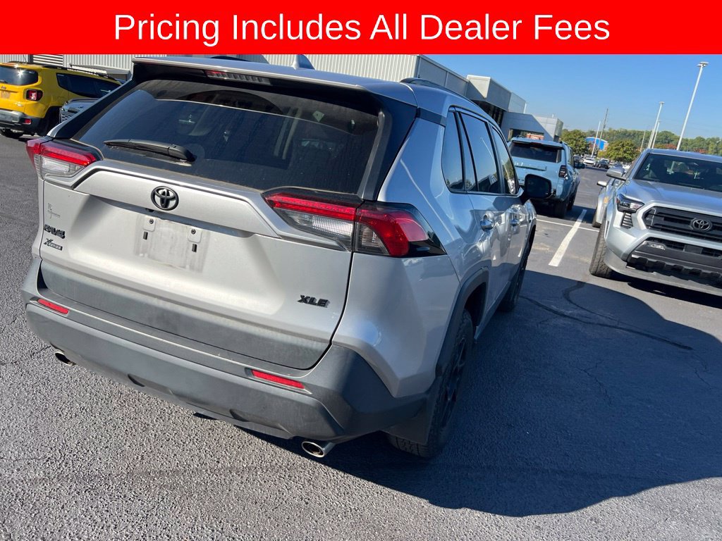 Used 2024 Toyota RAV4 XLE FWD image 21