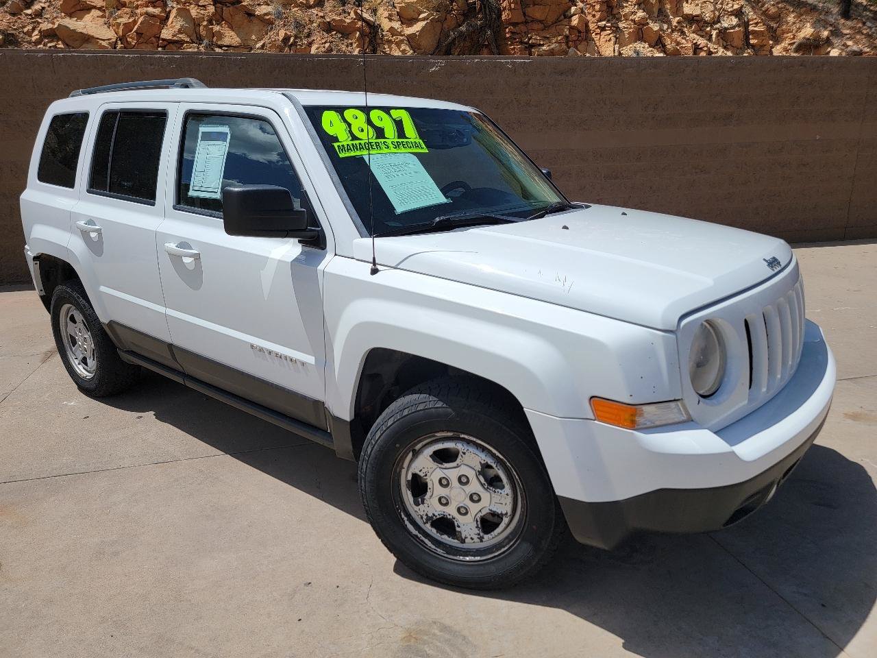 Used 2016 Jeep Patriot Sport w/ Power Value Group AWD/4WD image 3