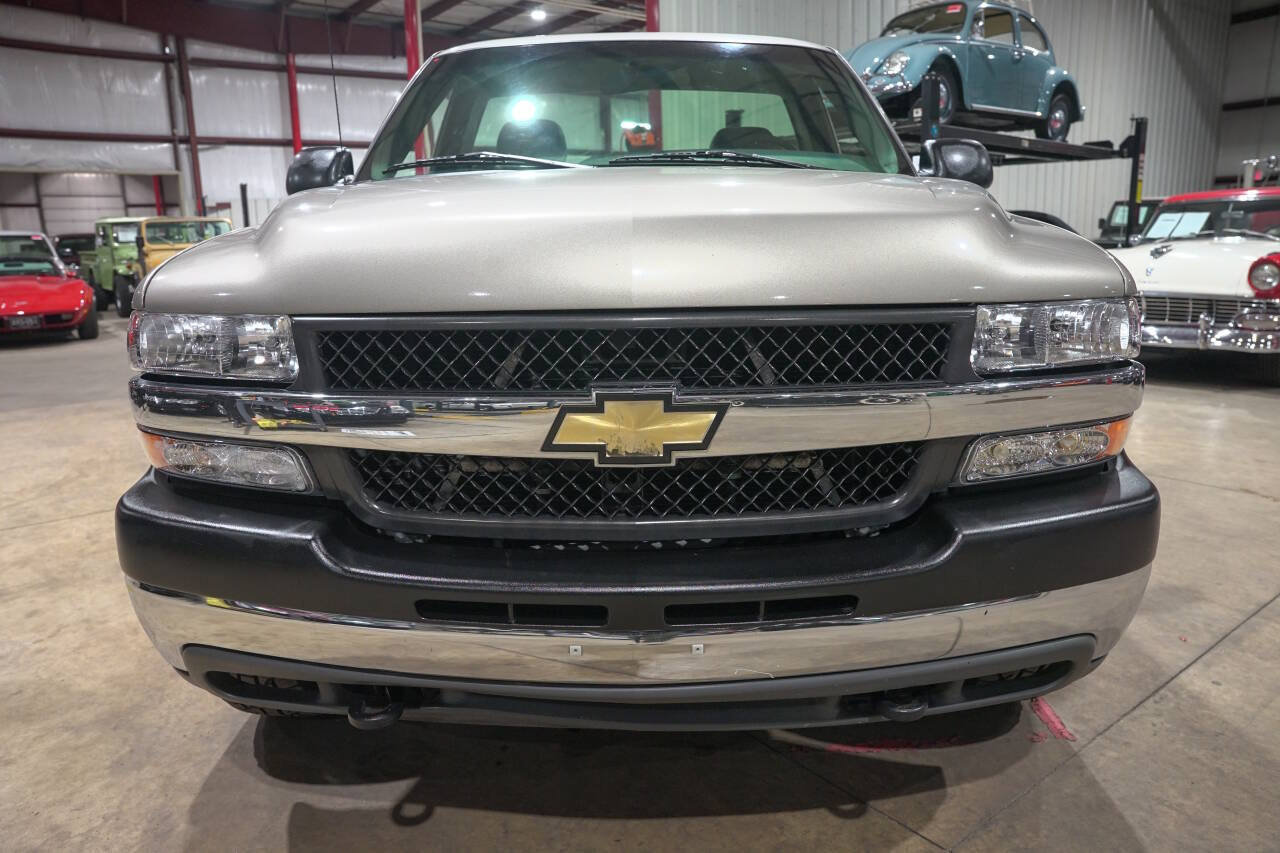 Used 2001 Chevrolet Silverado 2500 4x4 Regular Cab image 13