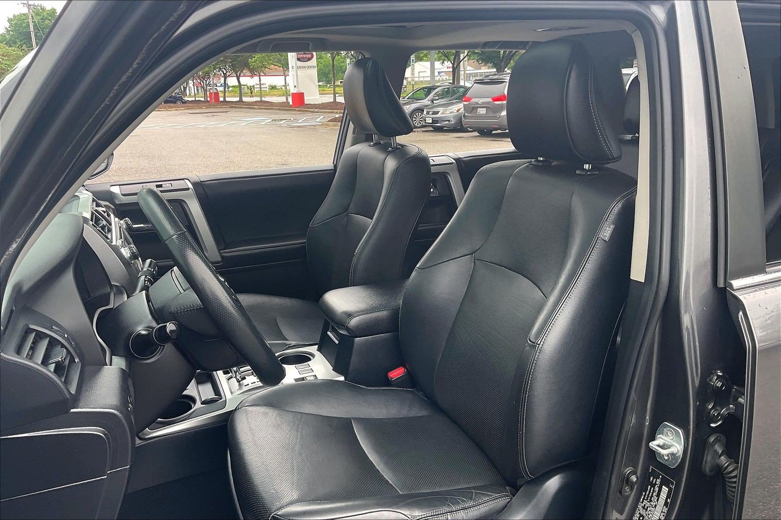 Used 2018 Toyota 4Runner Limited AWD/4WD image 30